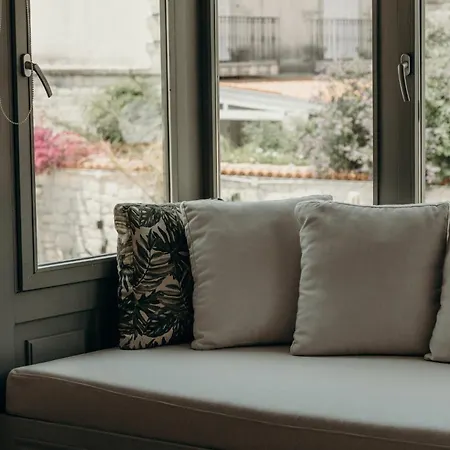 Hotel Lotus Bahçe *