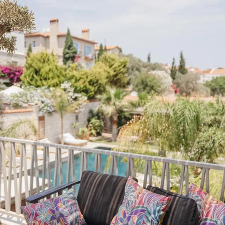 Hotel Lotus Bahçe